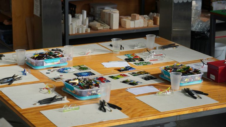 Acrylic Fabrication Near Me: How to Choose the Best Local Specialist