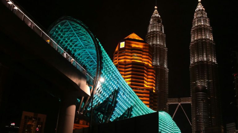 Top-Rated Acrylic Supplier in Kuala Lumpur: Quality and Service
