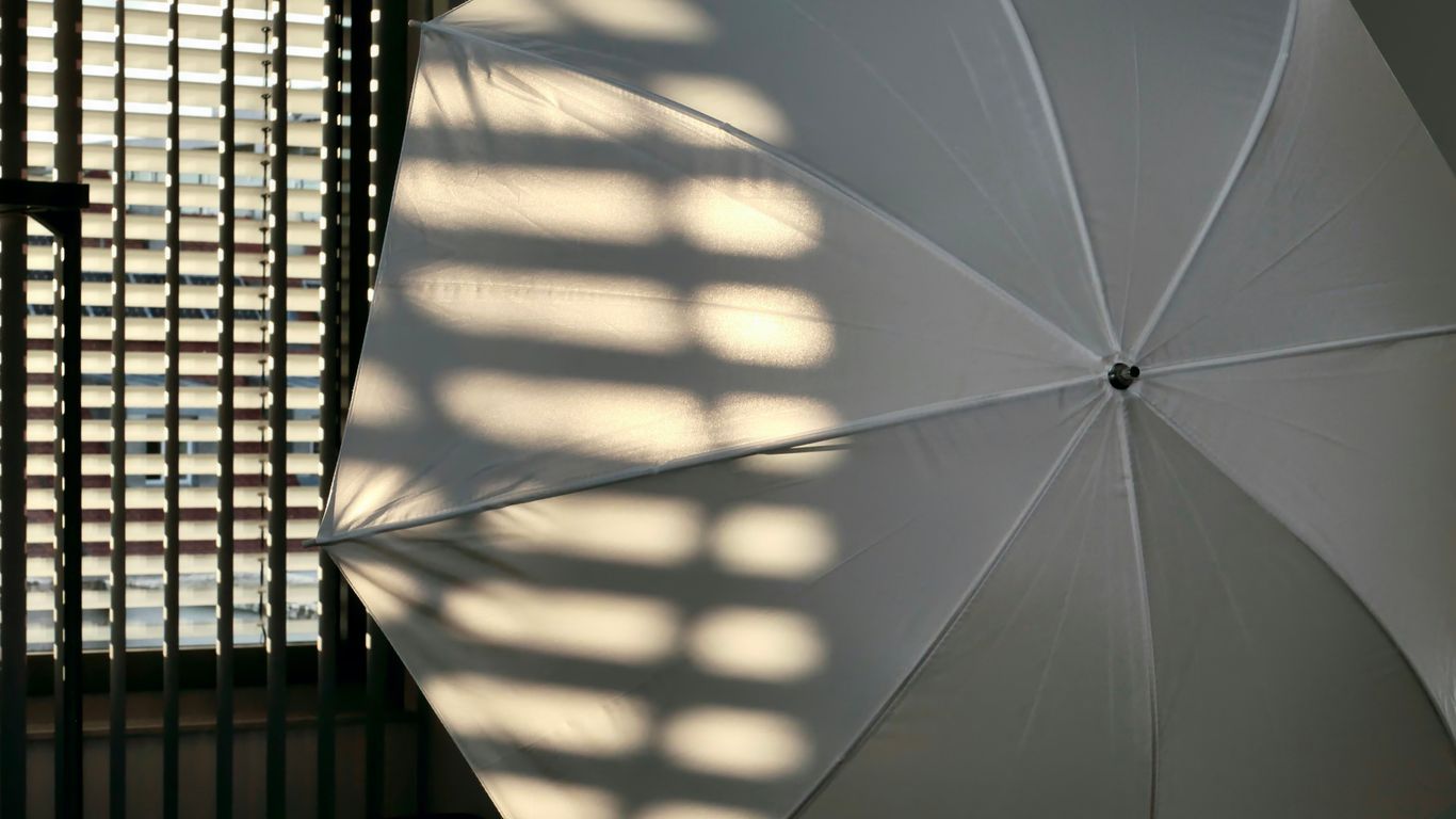 Acrylic Mirror vs Glass Mirror: Pros, Cons and Best Uses