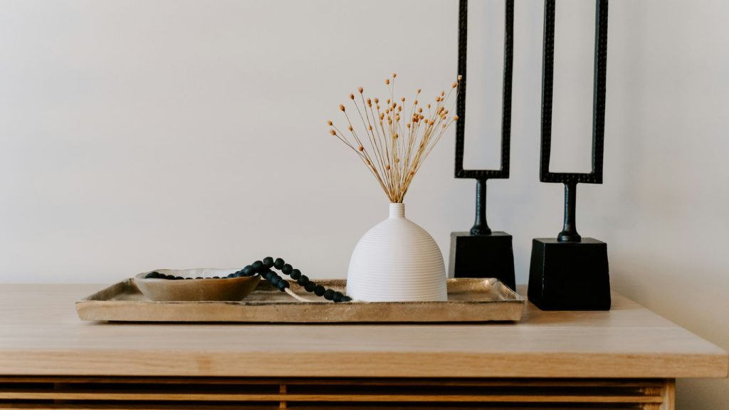 Mirror Acrylic vs. Traditional Glass: Why Malaysian Interior Designers are Making the Switch