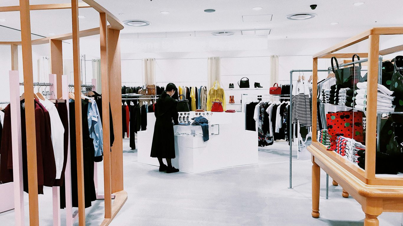 Acrylic Display Stands: 15 Ideas for Better Retail Displays