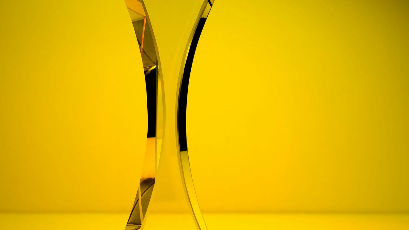 15 Acrylic Plaque Designs for Corporate Recognition